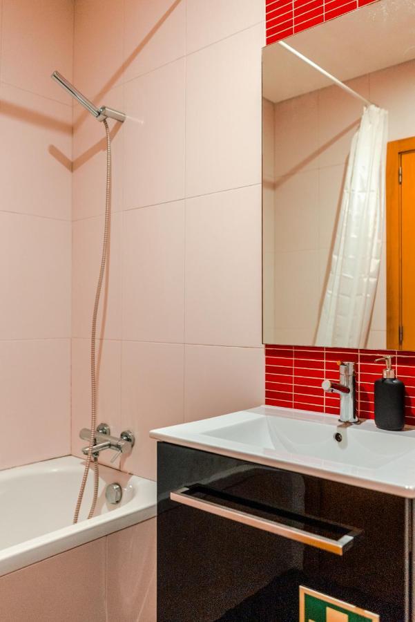Cozy Studio In The Heart Of Lapa - 5Min Walk To Metro! Porto Exterior foto